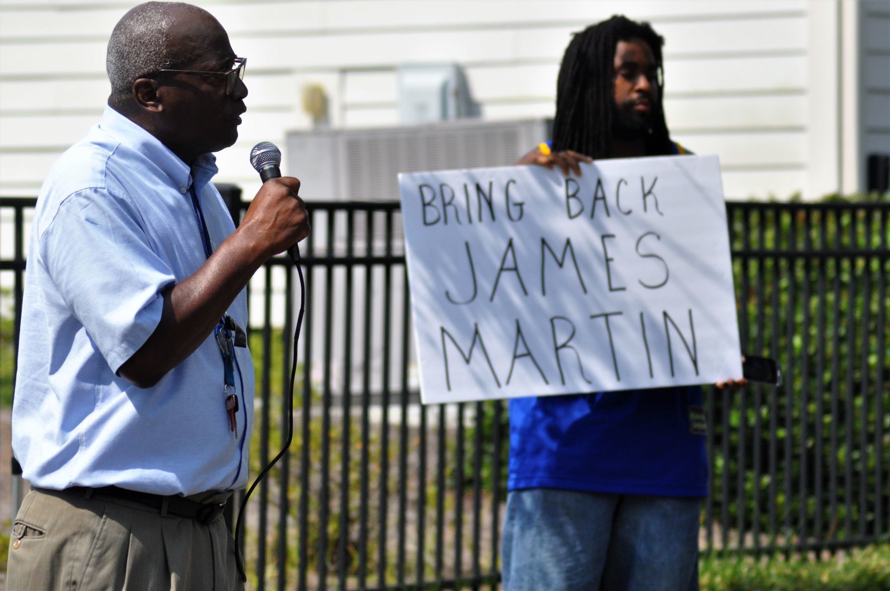 Small group demonstrates against town's handling of park's tennis courts (copy)